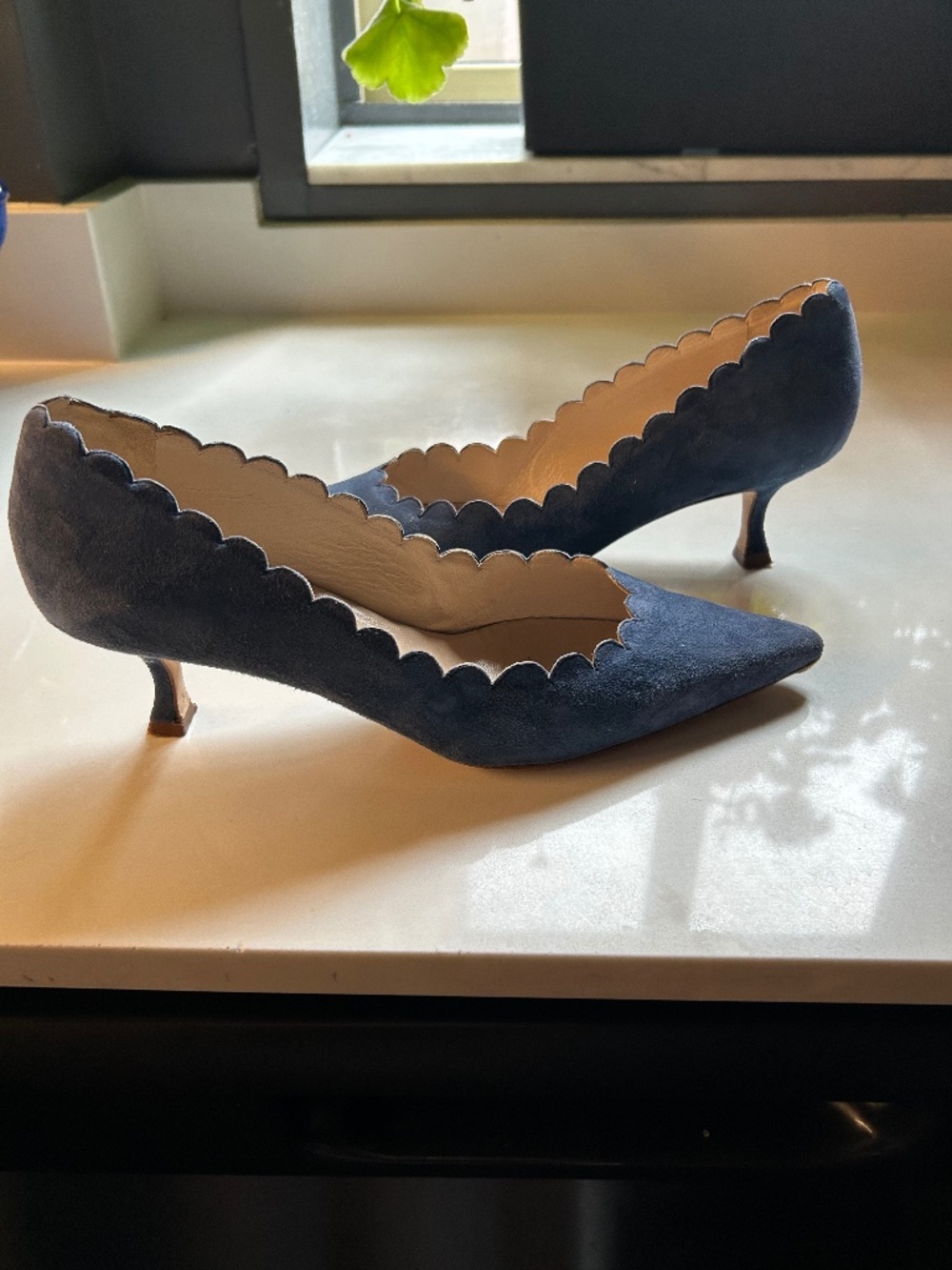 Manolo Blahnik suede kitten heel pump. 39.5